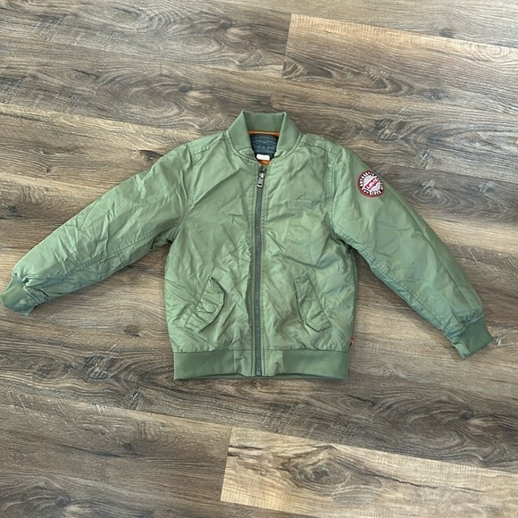 Levi's Other - Levi's Bomber Jacket Boys Small Green Nylon Logo Embroidered Patch Zipsw/pockets